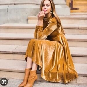 Ivy City La La lady elegant golden yellow midi dress velvet modest holiday party